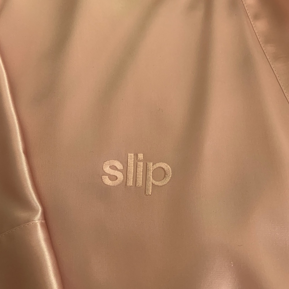 SOLD!!   SLIP Silk Robe & Mask - Picture 4 of 8